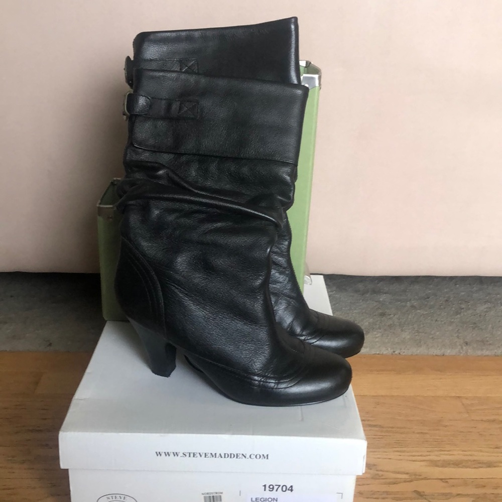 Steve madden size 10 black boot. Leather